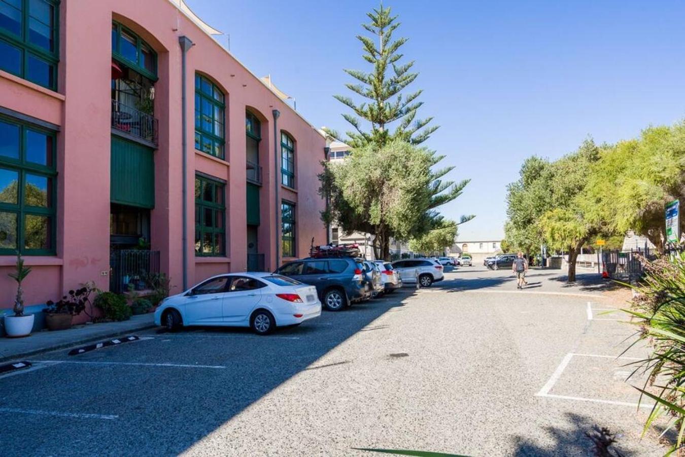 West End Warehouse Historical Opposite Beach フリーマントル エクステリア 写真