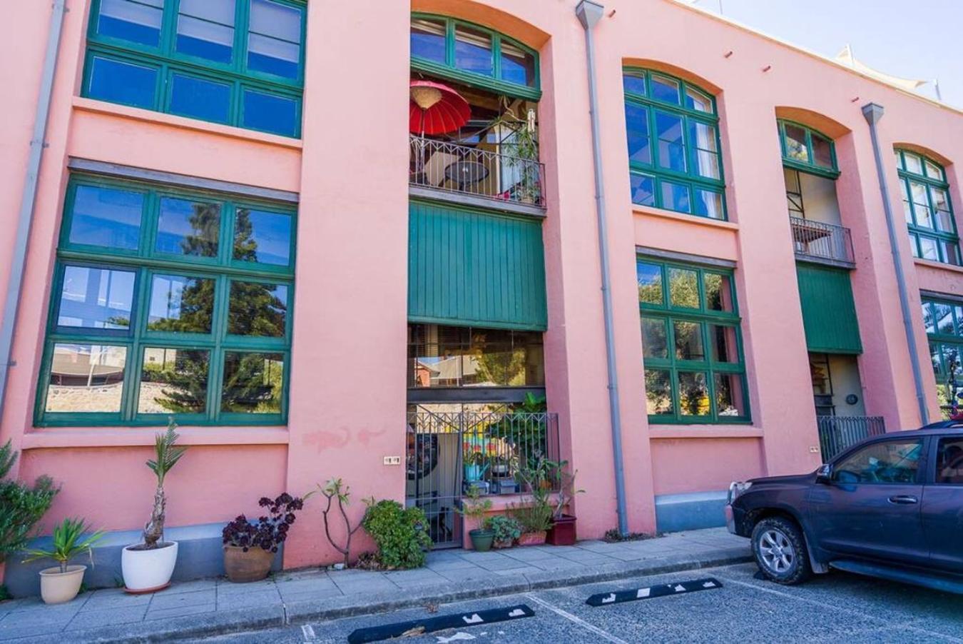 West End Warehouse Historical Opposite Beach フリーマントル エクステリア 写真